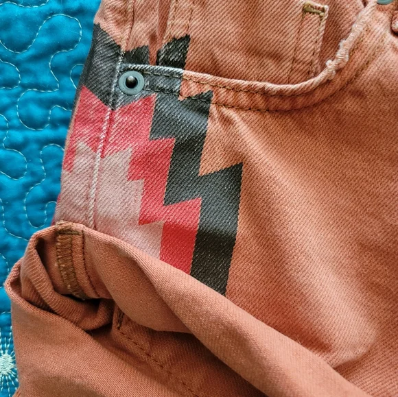 OneTeaspoon Burnt Jean Shorts -22 - Picture 4 of 9